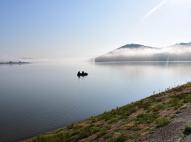 Reggeli pára a Rakacai-tó felett