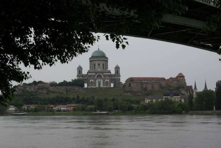 Párkányból a Bazilika