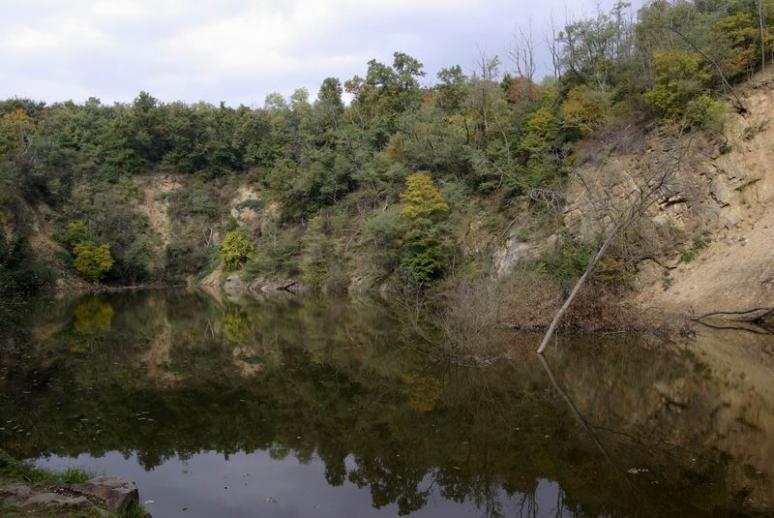 Széleskő tava lentről