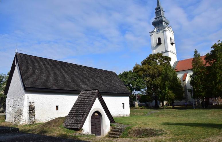 Pászó, Oskolamester háza