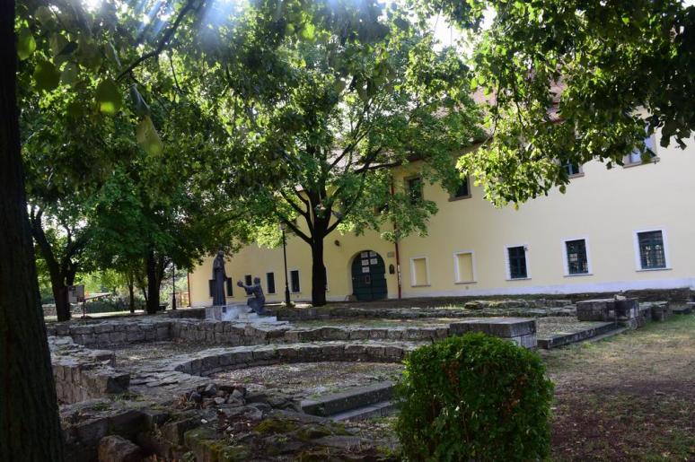 Romkert és Múzeum