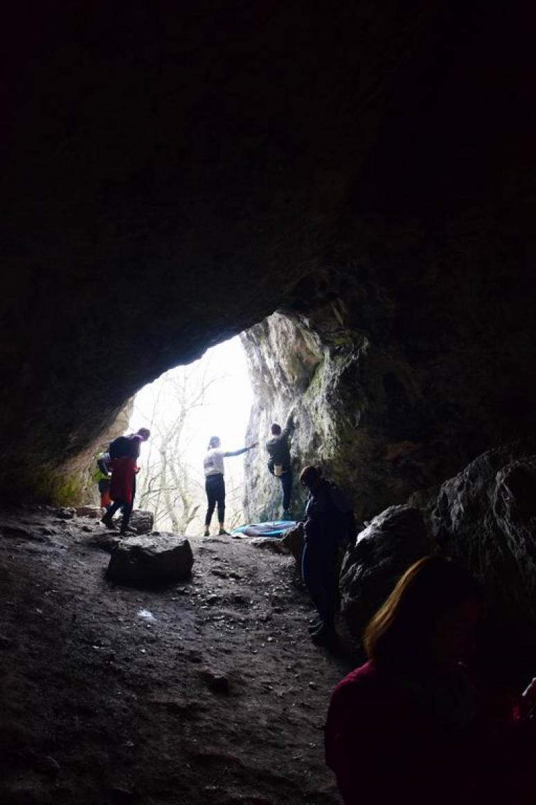 Remete-barlang bejárata