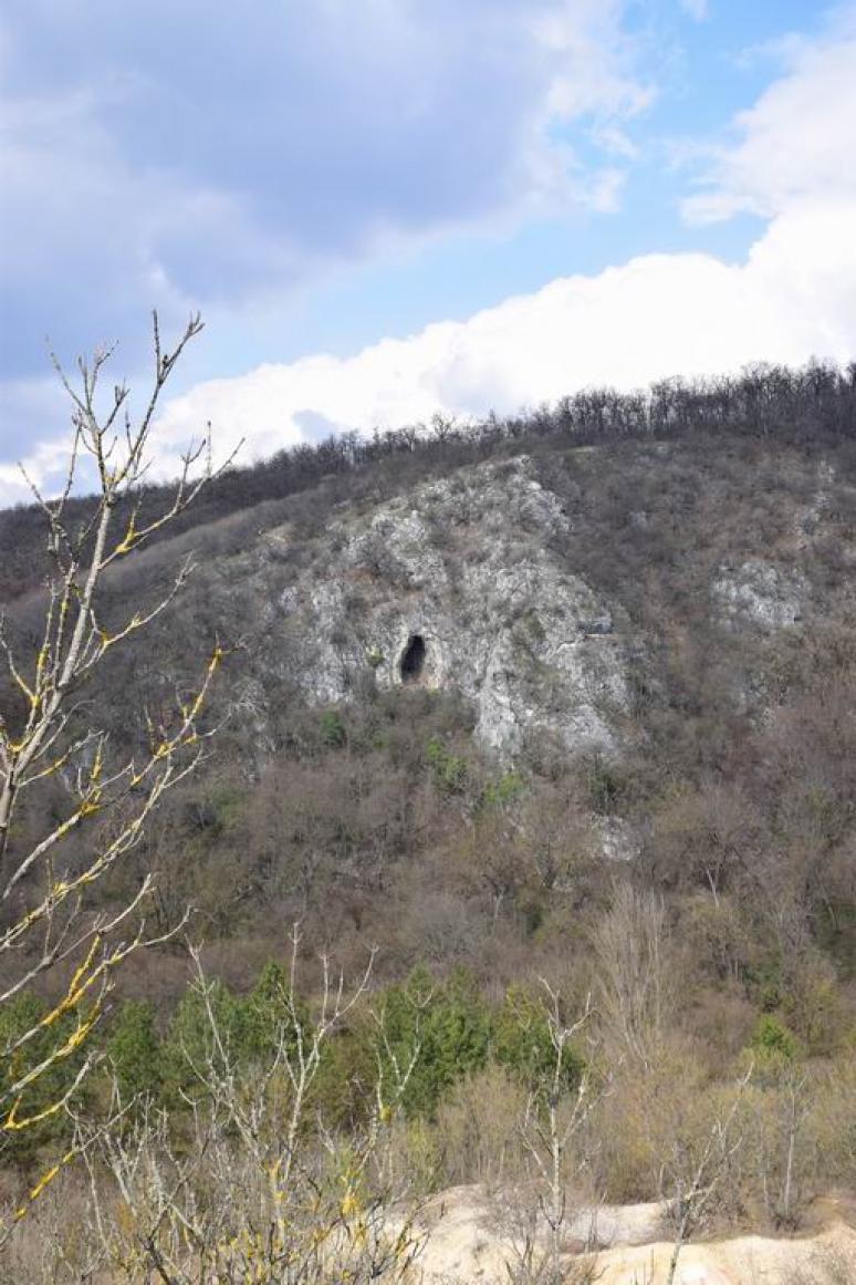 Remete-hegyi-kőfülke