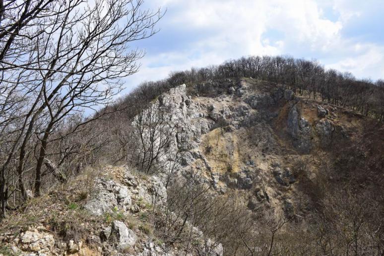 Az első kőbánya megkerülése