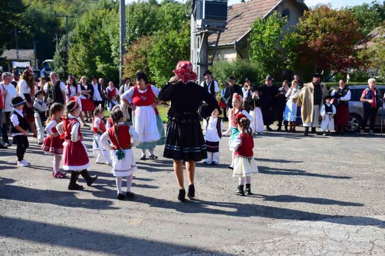 Szüreti felvonulás Bernecebarátiban