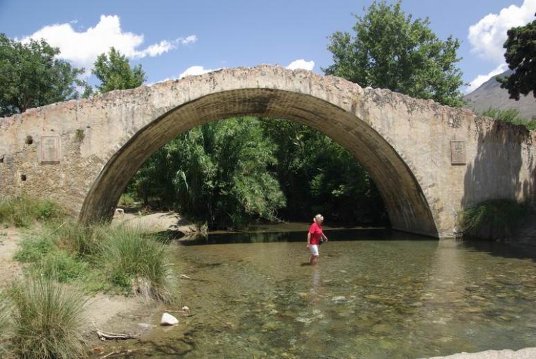 Preveli folyó török híddal