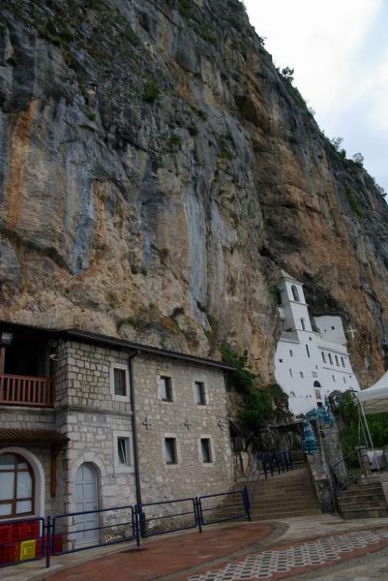 Ostrog-kolostor